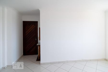 Sala de apartamento para alugar com 3 quartos, 75m² em Vila Constança, São Paulo