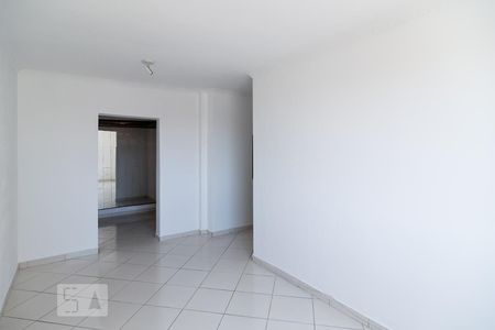 Sala de apartamento para alugar com 3 quartos, 75m² em Vila Constança, São Paulo