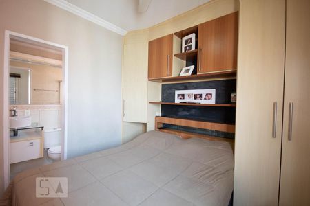 Suíte de apartamento à venda com 3 quartos, 75m² em Piratininga, Osasco