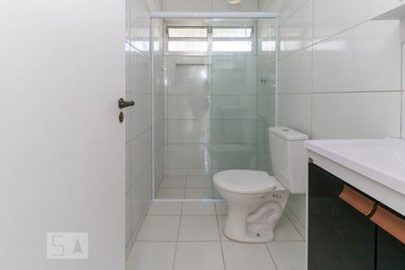 Banheiro de apartamento para alugar com 2 quartos, 50m² em Sumarezinho, São Paulo
