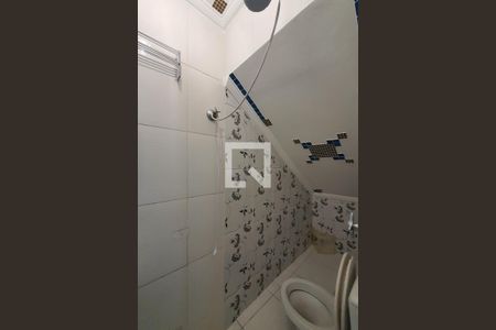 Banheiro de kitnet/studio para alugar com 1 quarto, 18m² em Aclimação, São Paulo