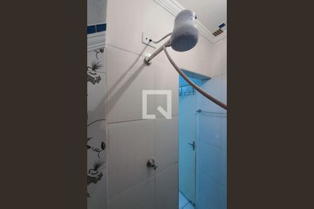 Banheiro de kitnet/studio para alugar com 1 quarto, 18m² em Aclimação, São Paulo