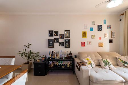 Sala de Estar e Jantar de apartamento para alugar com 3 quartos, 71m² em Vila Carbone, São Paulo