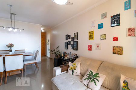 Sala de Estar de apartamento para alugar com 3 quartos, 71m² em Vila Carbone, São Paulo