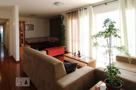 Sala  de apartamento para alugar com 3 quartos, 132m² em Vila Ipojuca, São Paulo