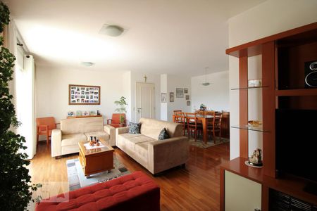 Sala  de apartamento para alugar com 3 quartos, 132m² em Vila Ipojuca, São Paulo