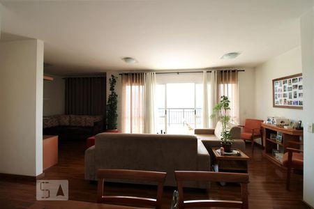 Sala  de apartamento para alugar com 3 quartos, 132m² em Vila Ipojuca, São Paulo