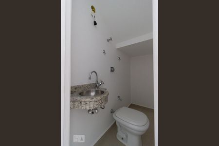 Lavabo de casa à venda com 3 quartos, 74m² em Vila Nivi, São Paulo