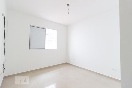 Suíte de casa à venda com 3 quartos, 74m² em Vila Nivi, São Paulo