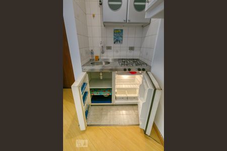 Studio / Cozinha de kitnet/studio para alugar com 1 quarto, 40m² em Alto da Glória, Curitiba