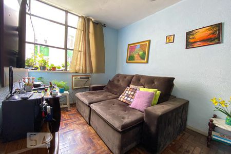 Sala de apartamento à venda com 2 quartos, 65m² em Brás de Pina, Rio de Janeiro