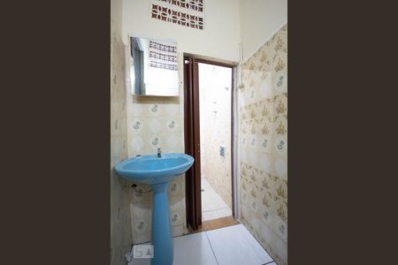 Banheiro de casa para alugar com 1 quarto, 40m² em Veloso, Osasco