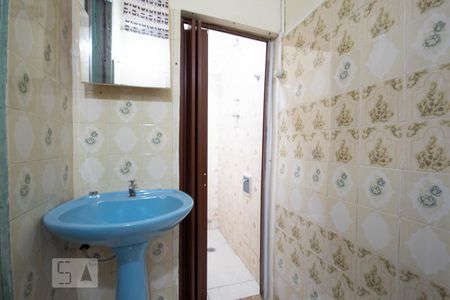 Banheiro de casa para alugar com 1 quarto, 40m² em Veloso, Osasco
