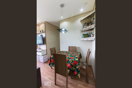 Sala de apartamento para alugar com 2 quartos, 45m² em Jardim Petrópolis, Cotia