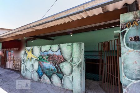 Casa à venda com 80m², 2 quartos e 1 vaga Casa à venda com 80m², 2 quartos e 1 vagaFachada