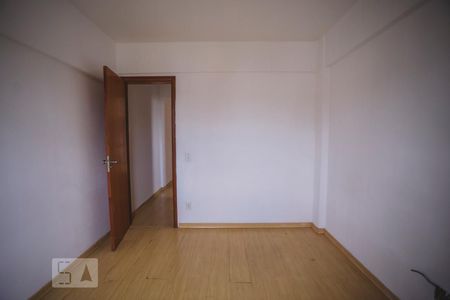 Quarto 1 de apartamento para alugar com 2 quartos, 70m² em Vila Fachini, São Paulo