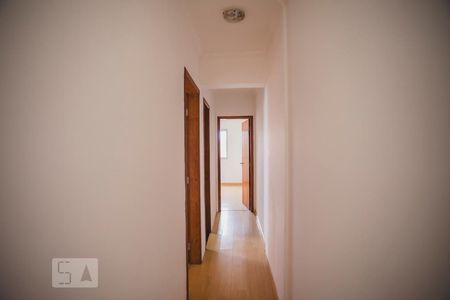 Corredor - Quartos de apartamento para alugar com 2 quartos, 70m² em Vila Fachini, São Paulo