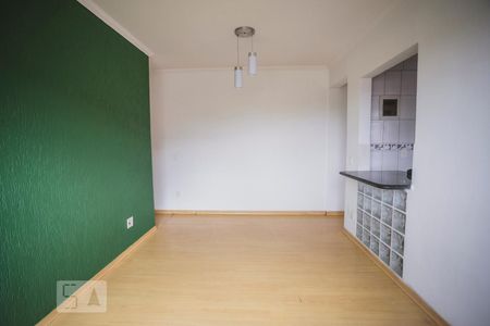 Sala de apartamento para alugar com 2 quartos, 70m² em Vila Fachini, São Paulo