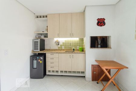 Churrasqueira de casa à venda com 3 quartos, 157m² em Chácara das Pedras, Porto Alegre