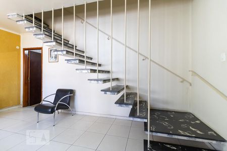 Escada de casa de condomínio à venda com 4 quartos, 142m² em Vila Mariana, São Paulo