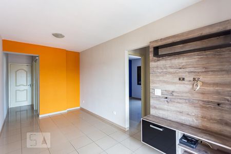 Sala de apartamento para alugar com 2 quartos, 62m² em Km 18, Osasco