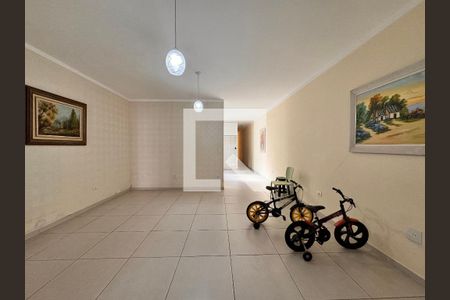 Sala de casa para alugar com 3 quartos, 121m² em Vila Alice, Santo André