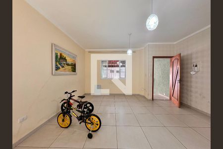 Sala de casa para alugar com 3 quartos, 121m² em Vila Alice, Santo André