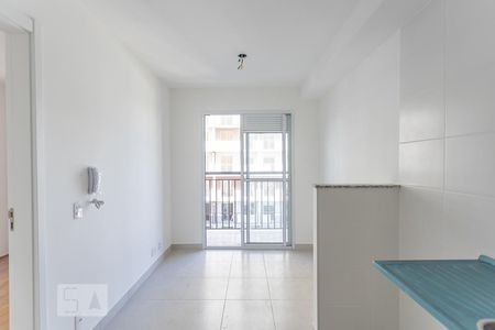 Sala/cozinha de kitnet/studio à venda com 1 quarto, 28m² em Água Branca, São Paulo