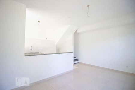 Sala de casa para alugar com 3 quartos, 93m² em Jardim Copacabana, Jundiaí