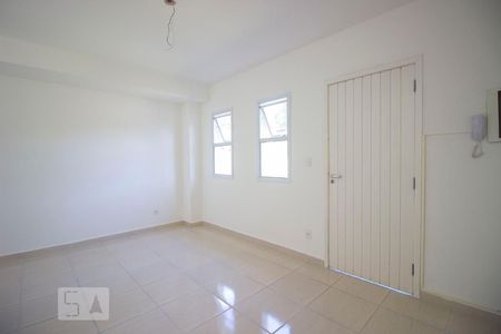 Sala de casa para alugar com 3 quartos, 93m² em Jardim Copacabana, Jundiaí