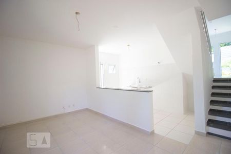 Sala de casa para alugar com 3 quartos, 93m² em Jardim Copacabana, Jundiaí