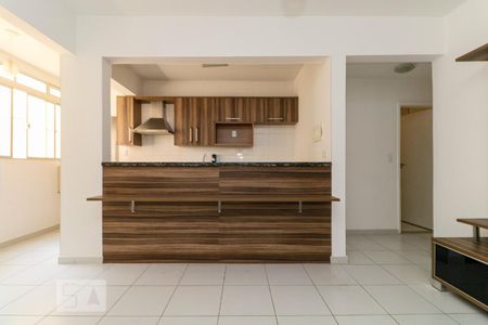 Sala de apartamento para alugar com 2 quartos, 70m² em Cerqueira César, São Paulo