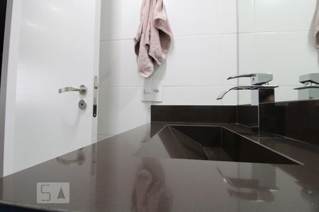Pia do banheiro de apartamento para alugar com 1 quarto, 53m² em Chácara Santo Antônio (zona Sul), São Paulo