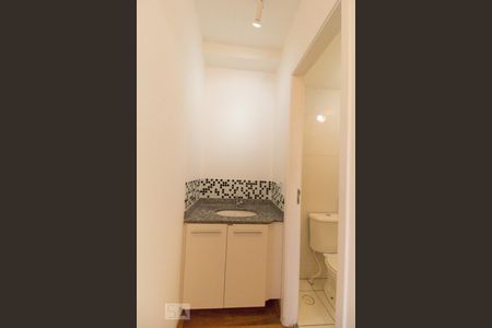 Banheiro de apartamento para alugar com 2 quartos, 50m² em Vila Amália (zona Norte), São Paulo