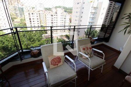 Varanda de apartamento à venda com 3 quartos, 125m² em Real Parque, São Paulo