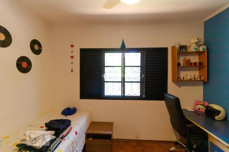 Casa à venda com 170m², 3 quartos e 3 vagas Casa à venda com 170m², 3 quartos e 3 vagasQuarto 02