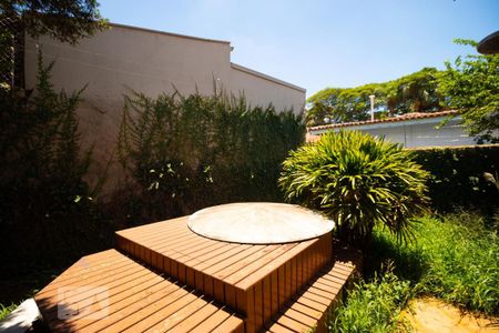 Casa à venda com 170m², 3 quartos e 3 vagas Casa à venda com 170m², 3 quartos e 3 vagasHidromassagem