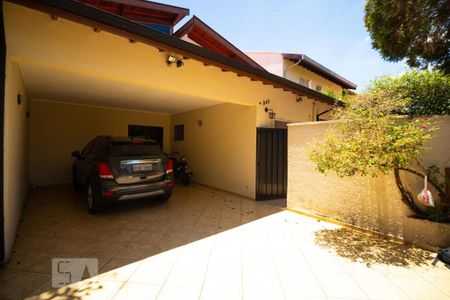 Casa à venda com 170m², 3 quartos e 3 vagas Casa à venda com 170m², 3 quartos e 3 vagasGaragem