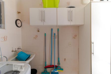 Casa à venda com 170m², 3 quartos e 3 vagas Casa à venda com 170m², 3 quartos e 3 vagasÁrea de Serviço