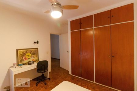 Casa à venda com 170m², 3 quartos e 3 vagas Casa à venda com 170m², 3 quartos e 3 vagasQuarto 01