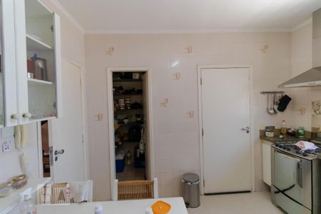 Casa à venda com 170m², 3 quartos e 3 vagas Casa à venda com 170m², 3 quartos e 3 vagasCozinha