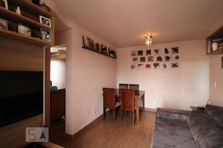 Sala de apartamento para alugar com 2 quartos, 50m² em Vila das Belezas, São Paulo