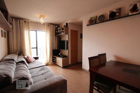 Sala de apartamento para alugar com 2 quartos, 50m² em Vila das Belezas, São Paulo