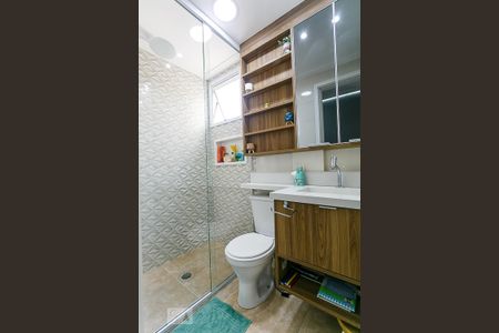 Banheiro de apartamento para alugar com 2 quartos, 56m² em Parque Assunção, Taboão da Serra