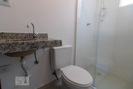 Banheiro Social de apartamento para alugar com 2 quartos, 55m² em Vila Guiomar, Santo André