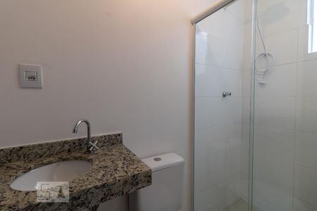 Banheiro Social de apartamento para alugar com 2 quartos, 55m² em Vila Guiomar, Santo André