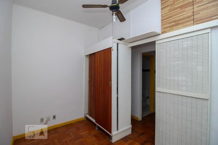 Quarto 1 de apartamento para alugar com 2 quartos, 55m² em Laranjeiras, Rio de Janeiro