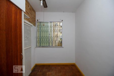 Quarto 1 de apartamento para alugar com 2 quartos, 55m² em Laranjeiras, Rio de Janeiro