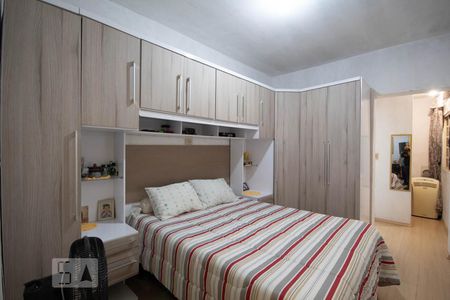 Suíte de casa à venda com 4 quartos, 378m² em Vila Osasco, Osasco