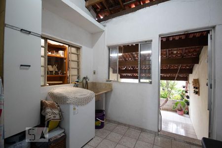 Casa à venda com 378m², 4 quartos e 2 vagas Casa à venda com 378m², 4 quartos e 2 vagasÁrea de Serviço